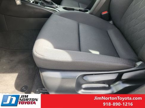 Used 2026 Toyota Corolla LE FWD image 23