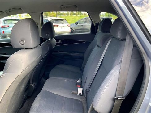 Used 2019 Kia Sorento L FWD image 11