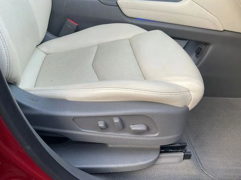 Used 2019 Cadillac XT5 Luxury image 32