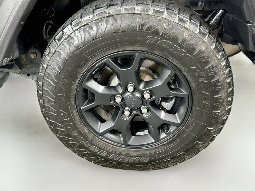 Used 2020 Jeep Wrangler Sport AWD/4WD image 27