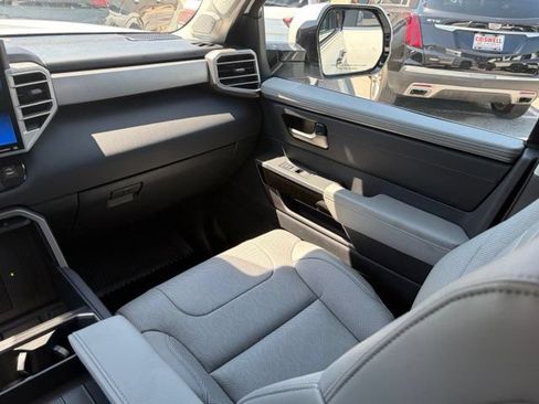 Used 2023 Toyota Tundra Limited AWD/4WD image 33