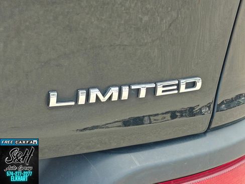 Used 2015 Jeep Cherokee Limited w/ Luxury Group AWD/4WD image 22