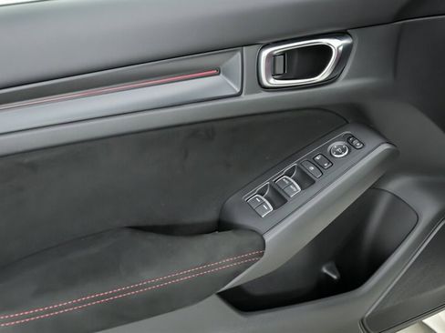 Used 2023 Honda Civic Type R image 11