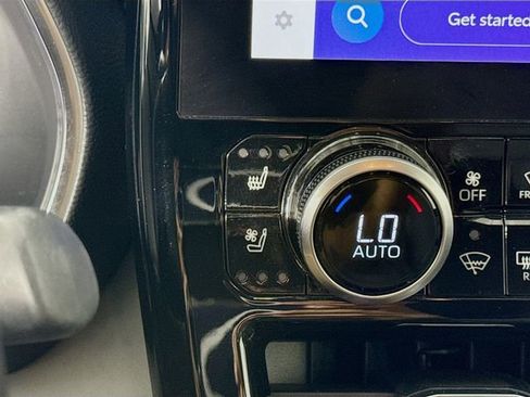 Used 2023 Toyota Highlander Platinum FWD image 19