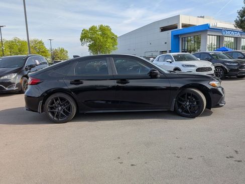 Used 2022 Honda Civic Sport image 4