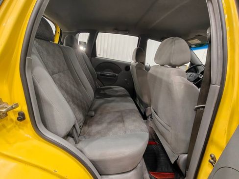 Used 2005 Chevrolet Aveo LS image 16