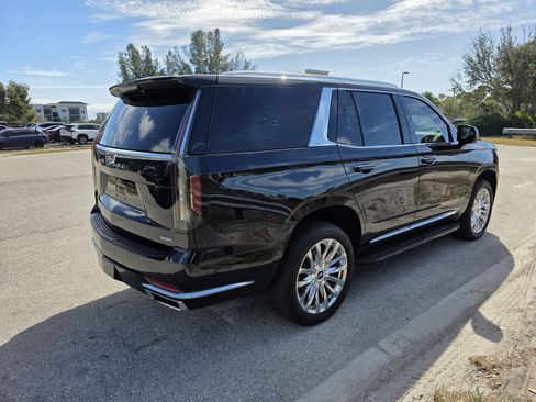 Used 2023 Cadillac Escalade Premium Luxury image 24