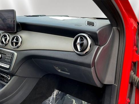 Used 2019 Mercedes-Benz GLA 250 4MATIC image 26