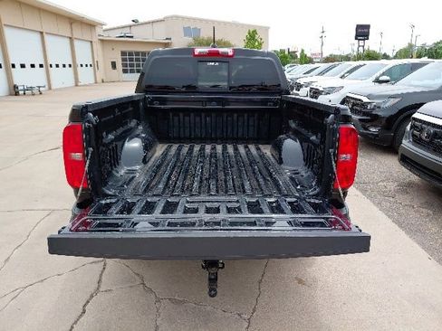 Used 2021 Chevrolet Colorado Z71 AWD/4WD image 35