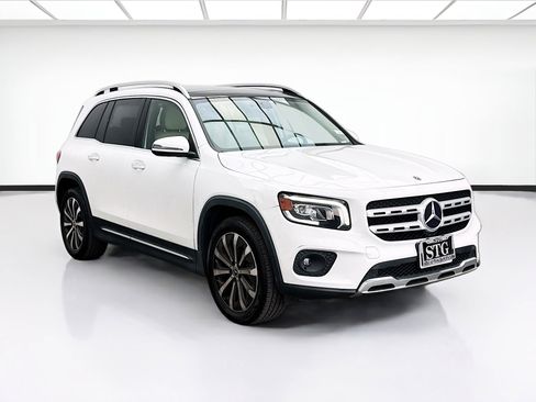 Used 2021 Mercedes-Benz GLB 250 image 3