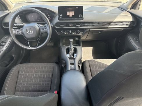 Used 2023 Honda HR-V LX image 11