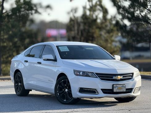 Used 2018 Chevrolet Impala LT image 12