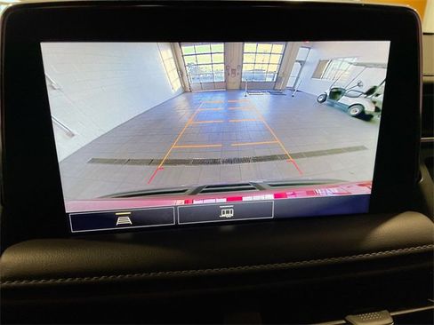 Used 2021 Chevrolet Suburban LT image 26