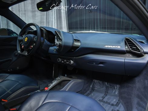 Used 2018 Ferrari 488 GTB RWD image 20