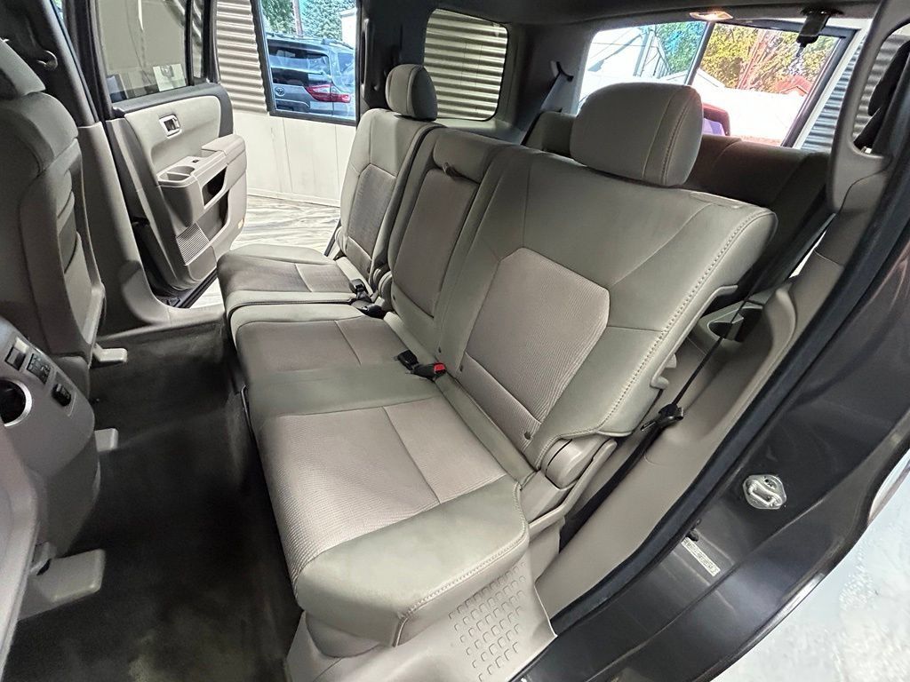 Used 2011 Honda Pilot EX image 6