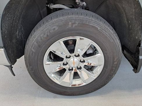 Used 2025 Chevrolet Silverado 1500 LT AWD/4WD image 32