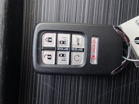 Used 2023 Honda Odyssey Elite image 38