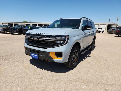 Certified 2026 Ford Expedition Tremor AWD/4WD image 3