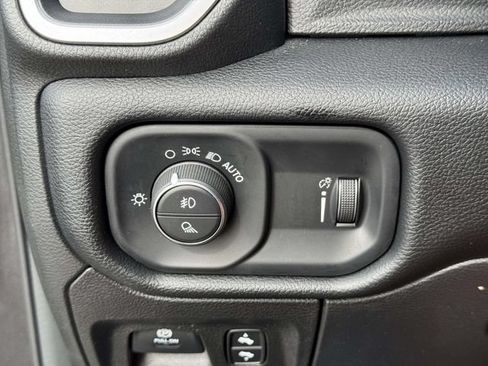 Used 2021 RAM 1500 Big Horn AWD/4WD image 19