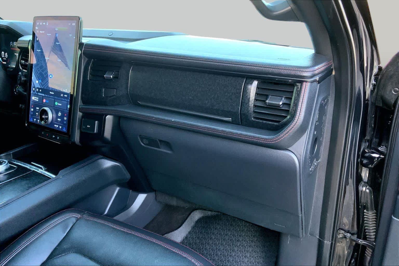 Used 2023 Ford Expedition Limited RWD image 18