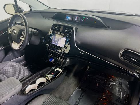 Used 2016 Toyota Prius Three image 25