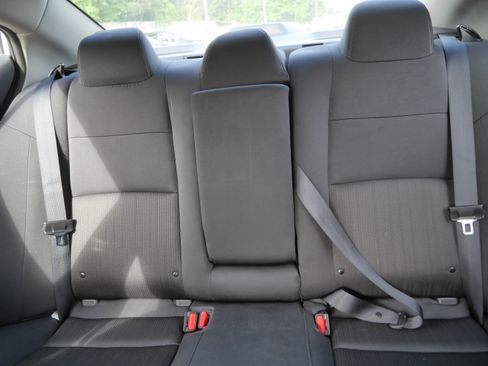 Used 2025 Nissan Altima 2.5 SV FWD image 13