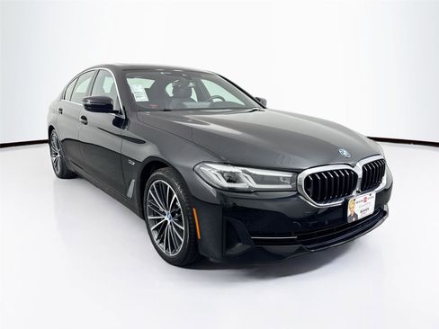 Used 2023 BMW 530e xDrive image 4