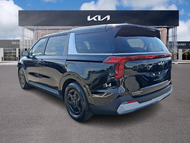 Used 2026 Kia Carnival FWD image 4
