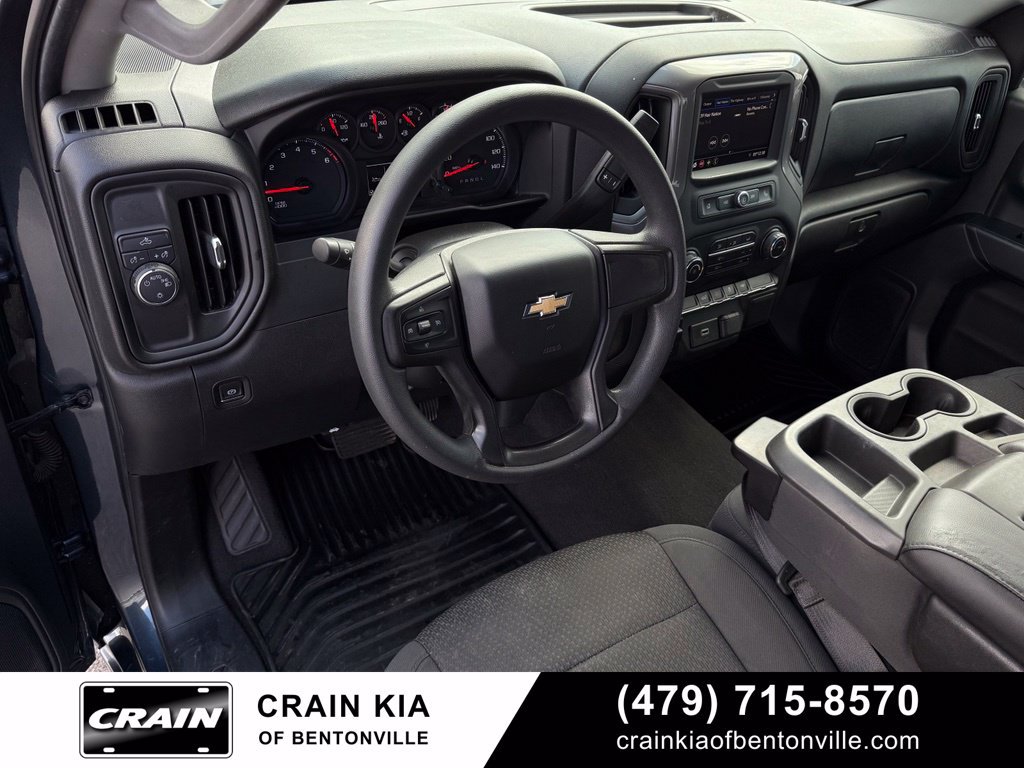 Used 2020 Chevrolet Silverado 1500 Custom w/ Custom Value Package RWD image 9