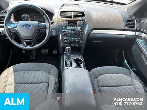 Used 2018 Ford Explorer XLT FWD image 27