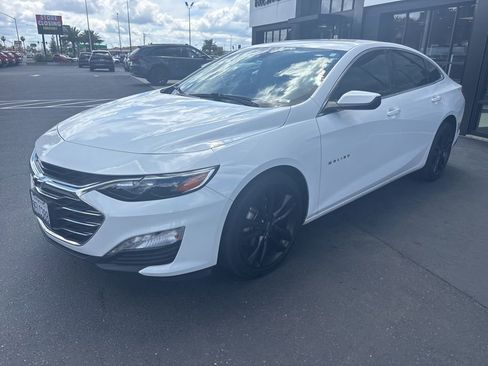 Used 2023 Chevrolet Malibu LT image 3