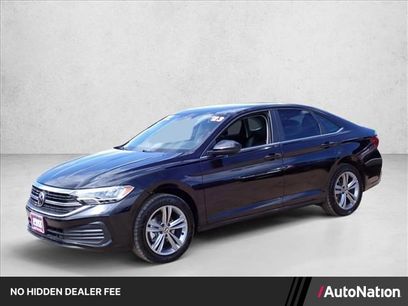 Used 2023 Volkswagen Jetta SE w/ Panoramic Sunroof Package