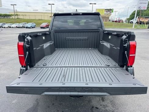 Used 2026 Toyota Tacoma SR5 AWD/4WD image 18