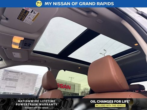 New 2026 Nissan Rogue Platinum w/ Platinum Premium Package image 12