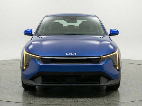 Used 2025 Kia K4 FWD image 2