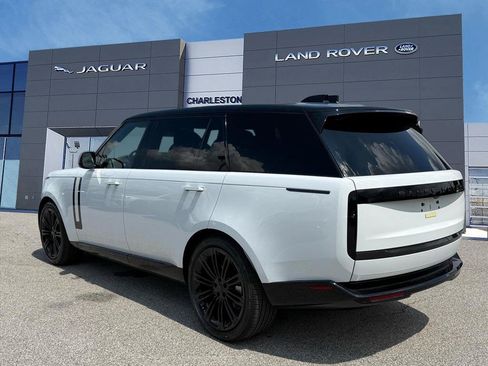 New 2026 Land Rover Range Rover Long Wheelbase SE AWD/4WD image 3