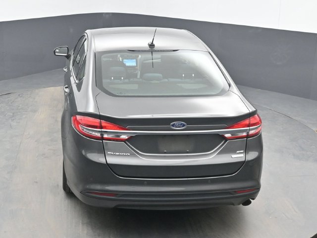 Used 2017 Ford Fusion SE w/ Fusion SE Technology Package FWD image 23
