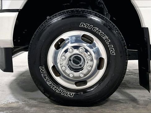 Used 2021 Ford F350 Limited w/ FX4 Off-Road Package AWD/4WD image 11