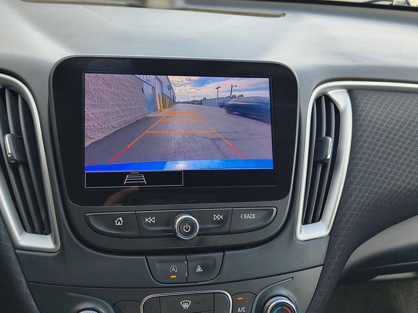 Used 2023 Chevrolet Malibu LS FWD image 10