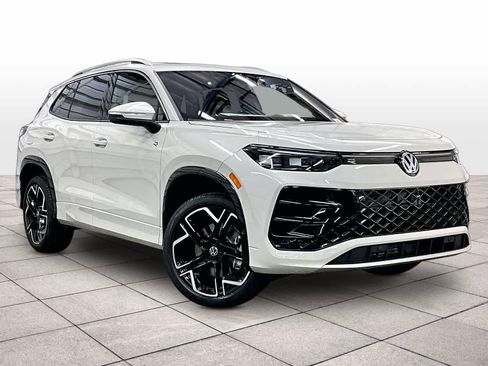 New 2026 Volkswagen Tiguan SEL R-Line AWD/4WD image 2