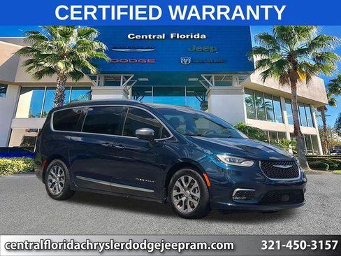 Certified 2022 Chrysler Pacifica Pinnacle FWD image 1