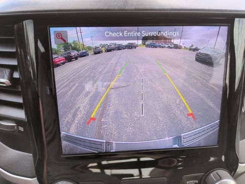 Used 2022 RAM 1500 Big Horn AWD/4WD image 14