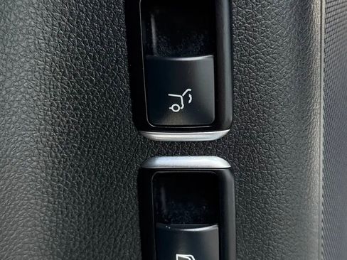 Used 2016 Mercedes-Benz GL 450 4MATIC image 23