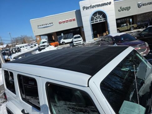 Used 2023 Jeep Wrangler Altitude image 2