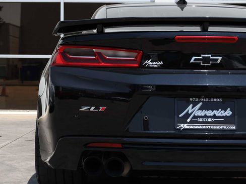 Used 2018 Chevrolet Camaro ZL1 RWD image 45