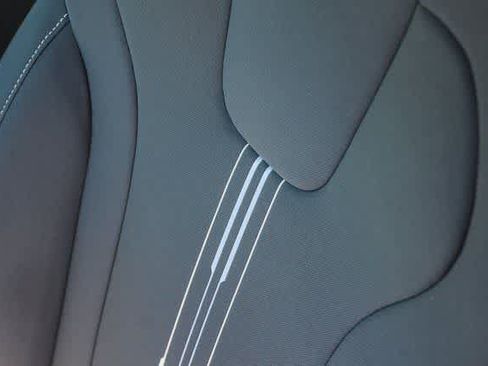 Certified 2025 Hyundai Elantra Sport FWD image 32