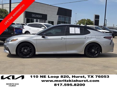 Used 2023 Toyota Camry XSE FWD image 12