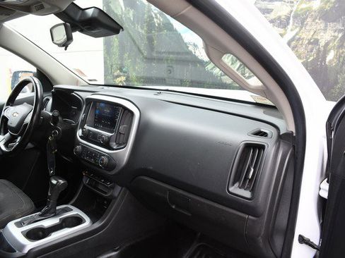 Used 2020 Chevrolet Colorado LT w/ Safety Package image 24