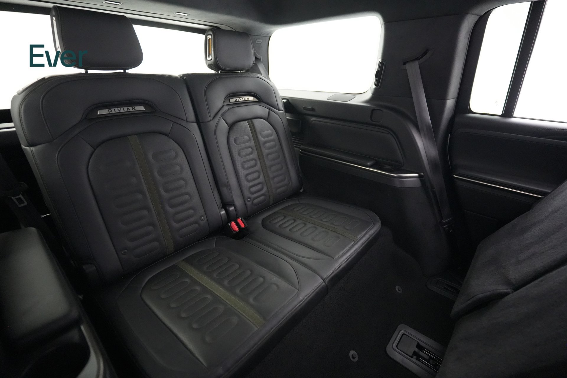 Used 2023 Rivian R1S Adventure Dual AWD/4WD image 26