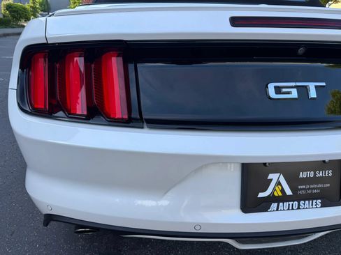 Used 2017 Ford Mustang GT Premium w/ Equipment Group 401A RWD image 20